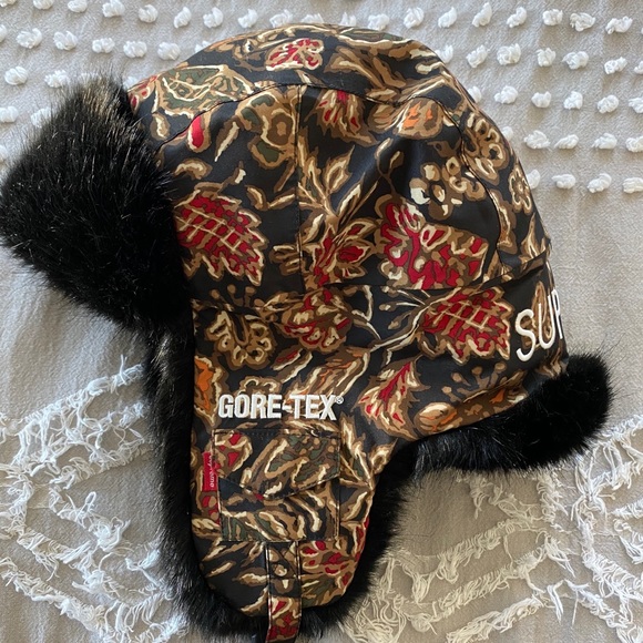 Supreme trooper flower print
